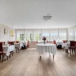 瑟夫戴尔库洛酒店 宾馆 Jelling